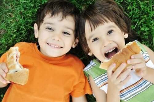 Błędy w żywieniu dzieci – co rodzice robią źle?