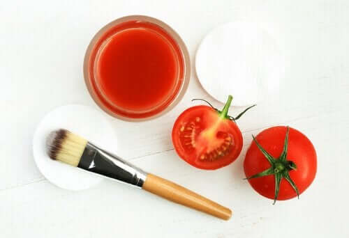 maseczka z pomidora - eliminacja zaskórników