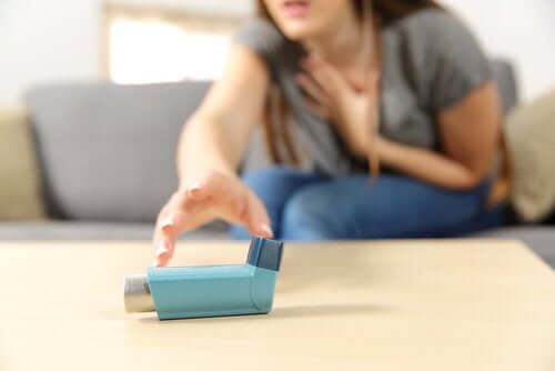 Ciężka postać astmy: objawy i leczenie