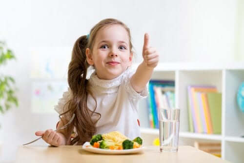 dieta dziecka - warzywa i woda
