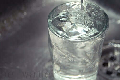 Woda w szklance