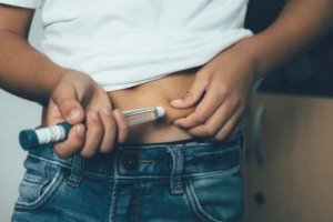 Dzieci z cukrzycą typu 1 - dowiedz się, na czym polega opieka nad nimi!