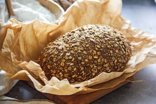Chleb niskowęglowodanowy - poznaj dwa zdrowe przepisy!