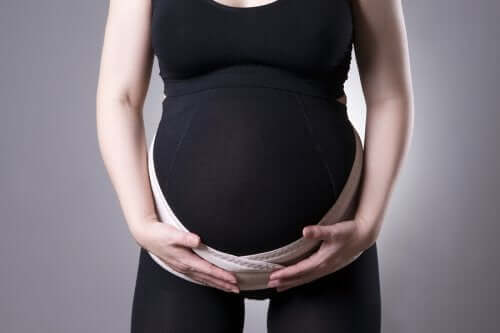 Pas ciążowy - dlaczego warto z niego skorzystać?