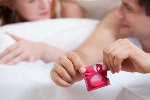 Używanie prezerwatywy