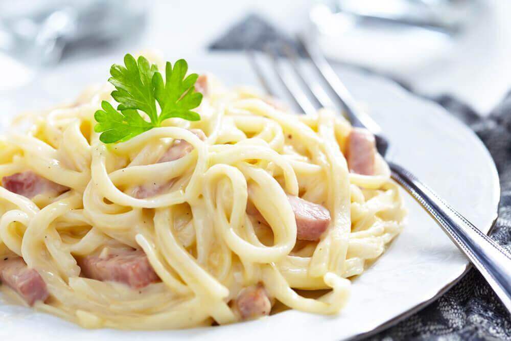 Włoski makaron carbonara