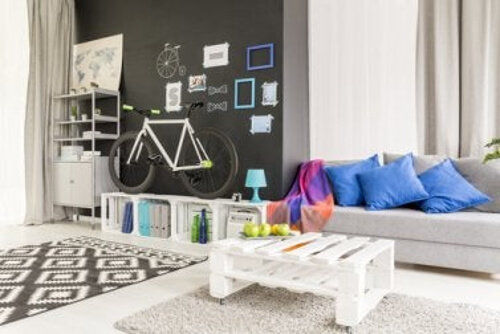 Dekoracja salonu materiałami z recyklingu