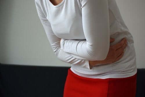 Bóle jajników podczas menopauzy - co warto o nich wiedzieć?