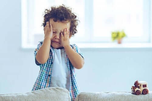 Płaczące dziecko - wstrząśnienie mózgu