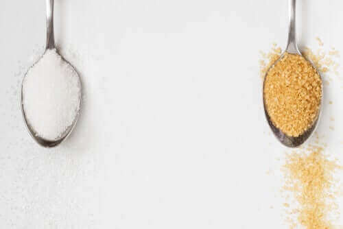 Cukier brązowy: czy jest lepszy od cukru białego?