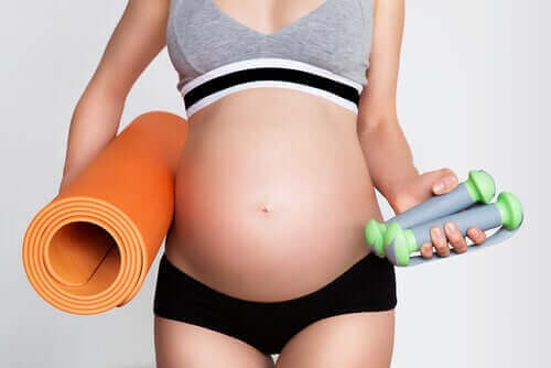 Ćwiczenia w ciąży: o czym należy pamiętać?