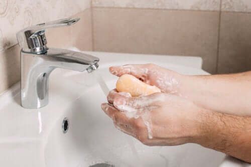 Mycie rąk: najskuteczniejszy sposób ochrony przed koronawirusem