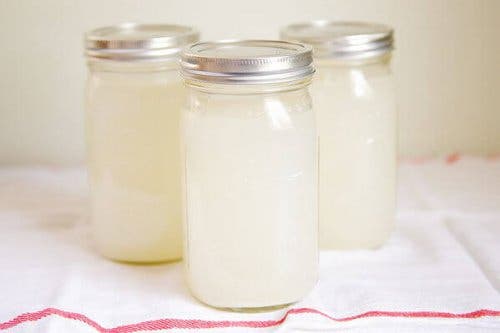 Kefir wodny w słoikach