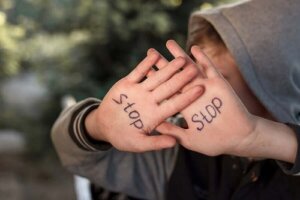 Znęcanie się psychiczne: krótko- i długoterminowe skutki