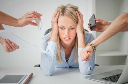 Zestresowana kobieta a menopauza