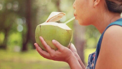 Woda kokosowa na zmęczenie mięśni