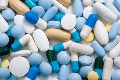 Niebieskie tabletki i kapsułki, sertralina