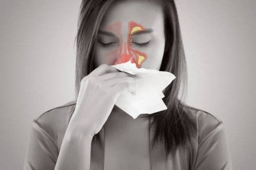 Zapalenie zatok powoduje ból i nieżyt nosa