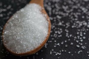 Cukier: siedem oznak wskazujących, że jesz go za dużo