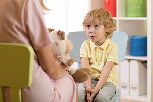 Opóźnienia w rozwoju mowy u dzieci: rodzaje i objawy