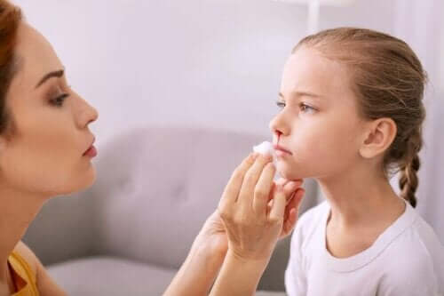 Krwawienie z nosa u dziecka: jak sobie z nim radzić?