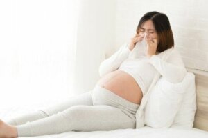 5 wskazówek pozwalających zwalczyć zapalenie zatok podczas ciąży