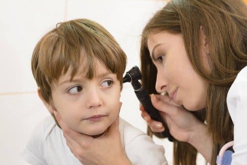 Dziecko u laryngologa - zapalenie ucha u dziecka