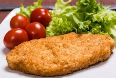 Milanesa z surówką