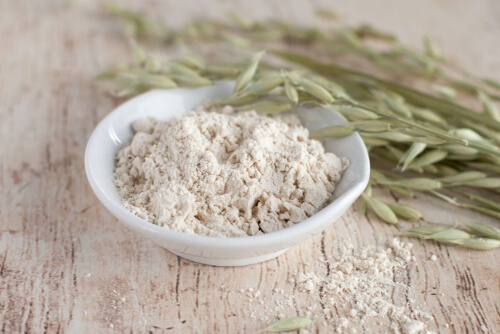 Mąka owsiana w misce