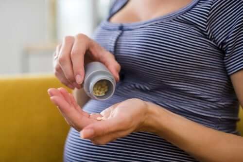 Stosowanie środków przeczyszczających w ciąży należy skonsultować z lekarzem.