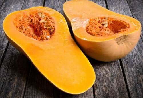 Dynia jest źródłem witaminy C i ma niewiele kalorii.