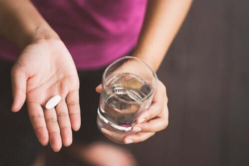 Pewne leki przeciwbólowe takie jak paracetamol i niekto1re antybiotyki sa1 kompatybilne z karmieniem piersią.