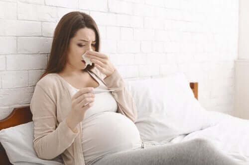 Przeziębienie w ciąży: jak je leczyć?