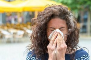 Jak radzić sobie z objawami alergii na pyłki?