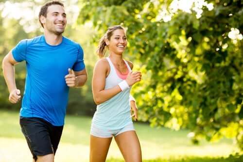 Zdrowe bieganie latem – 5 kluczowych czynników