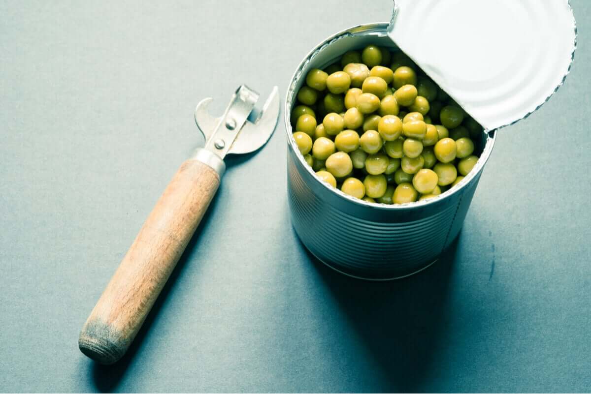 Fasolka konserwowa zachowuje swoje wartości odżywcze i skraca proces gotowania.