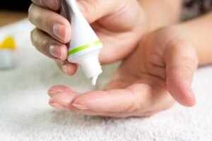 Diproderm: zastosowanie i działania niepożądane