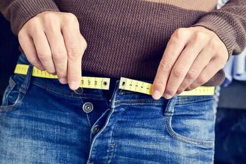 Dlaczego ludzie przybierają na wadze? Dowiedz się!