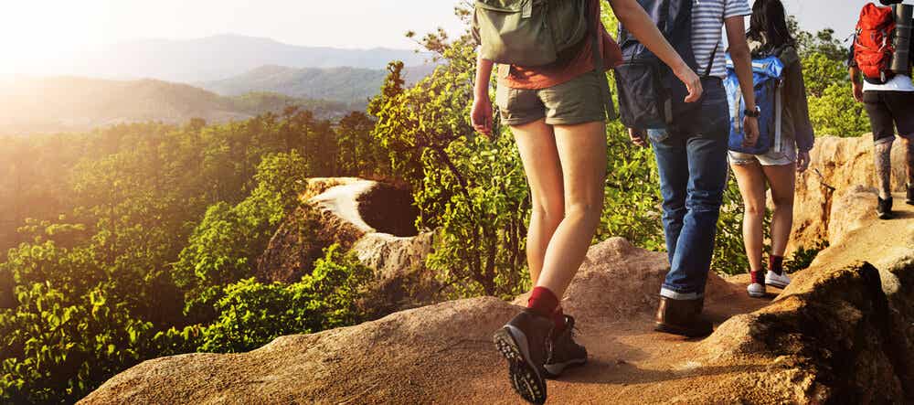 Buty do trekkingu to dobry prezent dla zapalonych wędrowców.