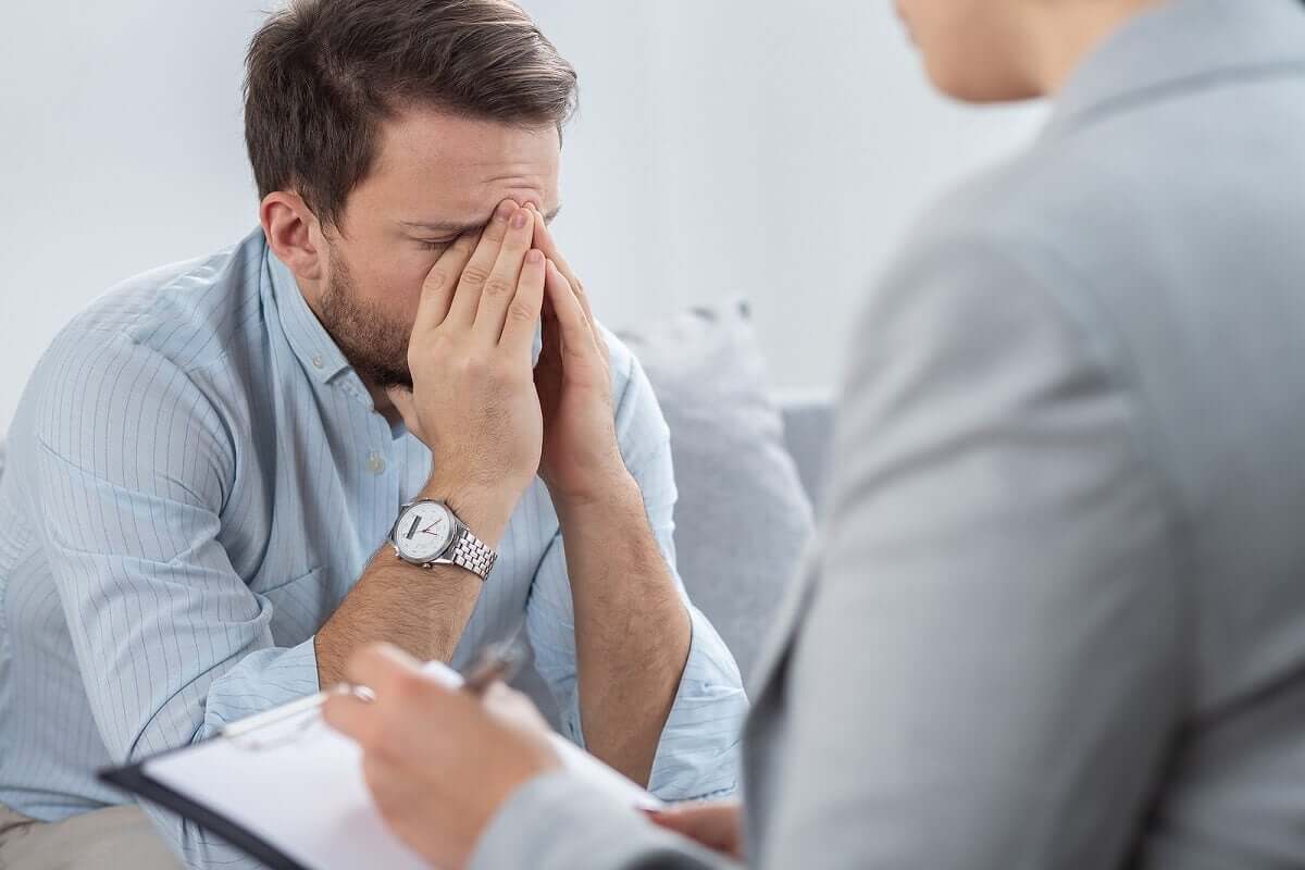Pomoc psychologiczna jest konieczna w terapii uzależnień.
