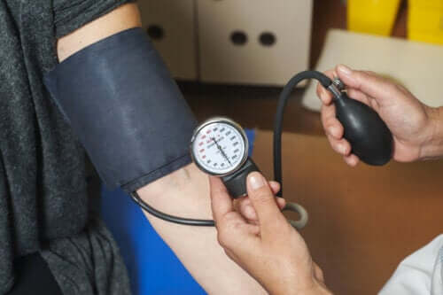 Poznaj bliżej konsekwencje wysokiego ciśnienia krwi w organizmie