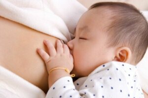 Odruch ssania u noworodka: co musisz wiedzieć