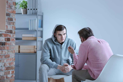 Mężczyzna u psychologa