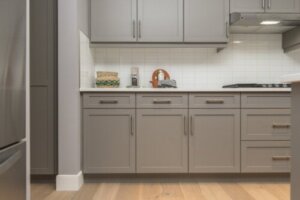 Meble z laminatu Formica - jak je pomalować?