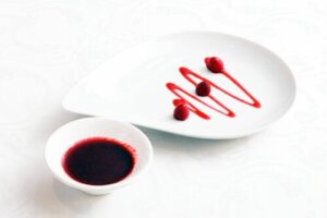 Sos malinowy - prosty, domowy przepis