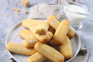 Ciastka waniliowe: 2 przepisy krok po kroku