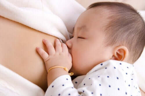 Odruch ssania u noworodków: co musisz wiedzieć