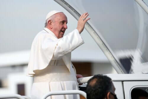 Objawowe zwężenie uchyłków u papieża Franciszka