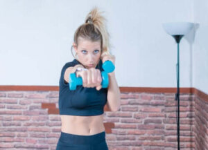 Trening boksu w domu: zalecenia i ćwiczenia
