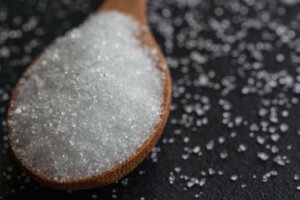 7 ostrzegawczych sygnałów, że jesz za dużo cukru